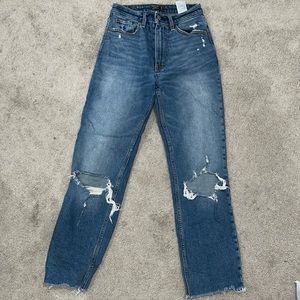 Abercrombie and Fitch Zoe Natural Rise Ankle Straight